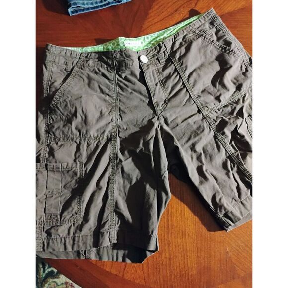 Cargo shorts by Lee - Size: 14 Medium (1139) - Picture 3 of 6